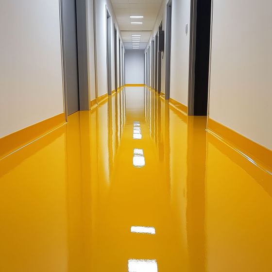 Résine Epoxy Sol, autolissante - REVEPOXY AL AUTOLISSANT - Mise en situation - Jaune signalisation