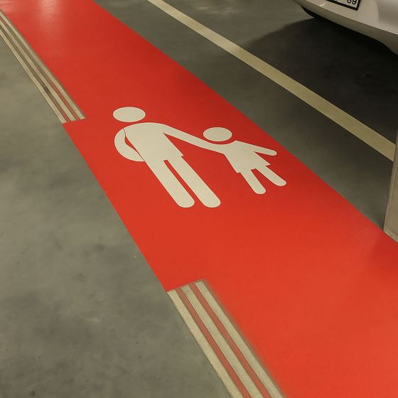 Peinture époxy sol industriel et parking - REVEPOXY TRAFIC INTENSIF  - Mise en situation - Rouge signalisation