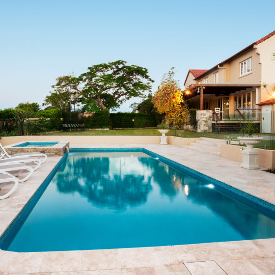 Pintura piscina de poliuretano para cubiertas de poliéster, hormigón