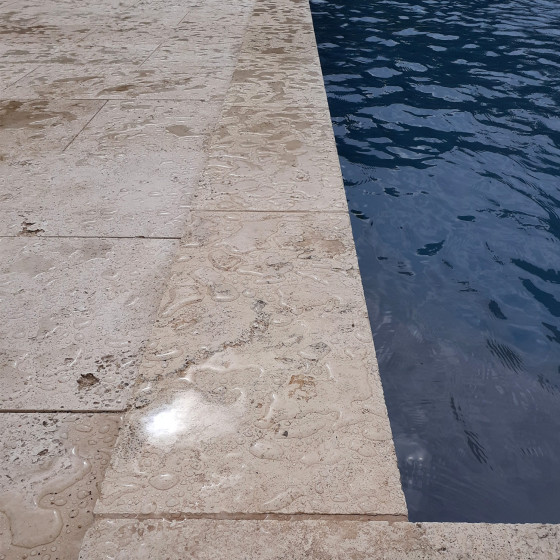 Waterafstotend en olieafstotend terras - Oplosmiddelhoudend waterdichtmakend middel met langdurig effect: IMPERTERRASSE PLUS